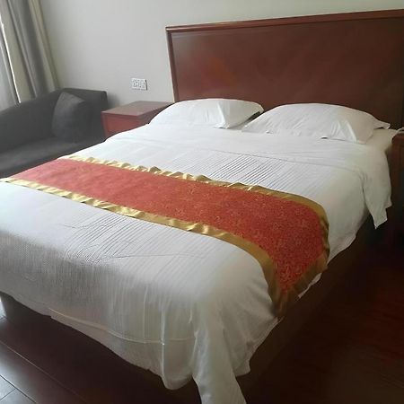 Greentree Inn Linyi Feixian Jianshe Road Express Hotel Ngoại thất bức ảnh
