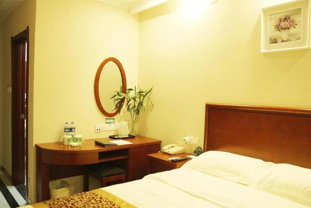 Greentree Inn Linyi Feixian Jianshe Road Express Hotel Ngoại thất bức ảnh